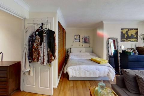 undefined, Fletcher Street, Tower Hamlets, London, E1