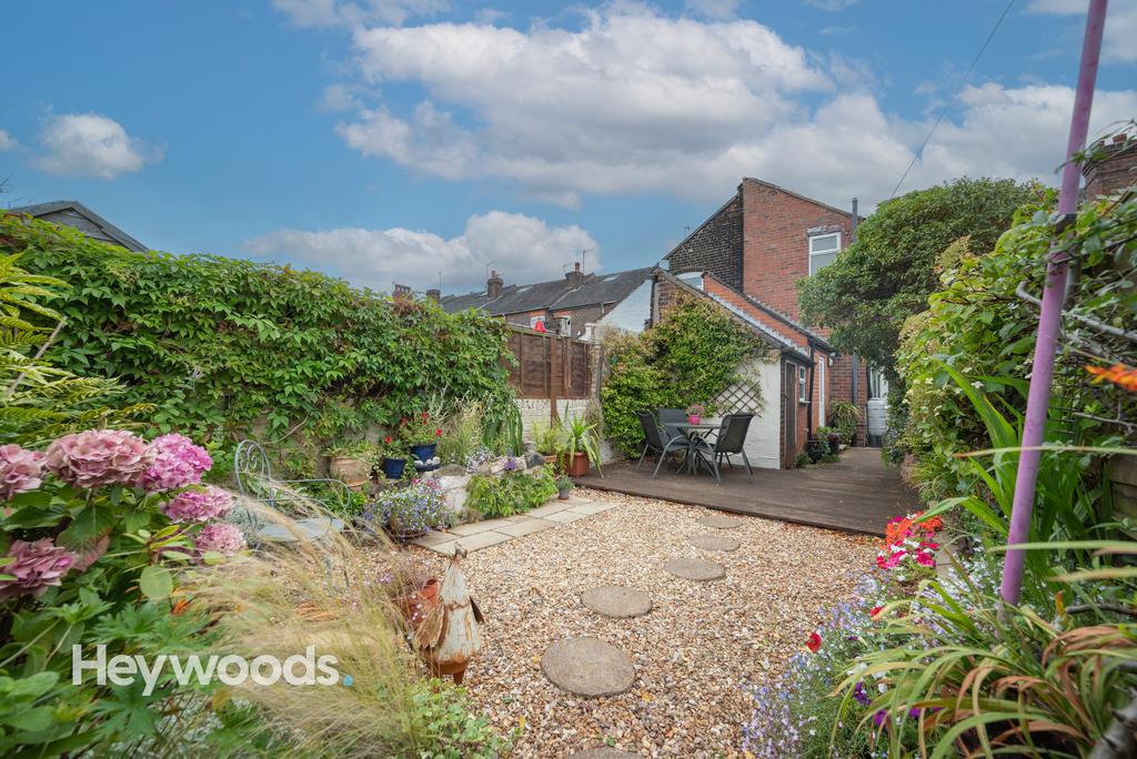 Garden shot 2  59 heaton