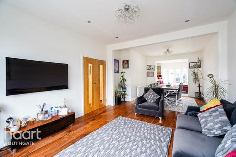 undefined, Dorchester Avenue, London