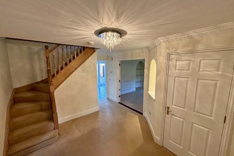 5 bedroom detached house for sale, NIGHT OWLS, THATCHAM RG19