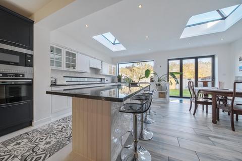3 bedroom detached house for sale, Gates Green Road, West Wickham, BR4