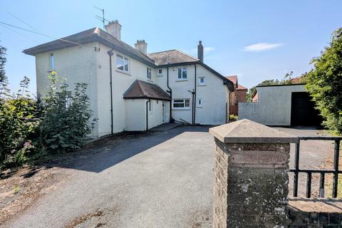 5 bedroom detached house for sale, Heol Y Mynydd, Pembrey, Burry Port, Carmarthenshire.