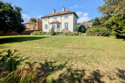 5 bedroom detached house for sale, Heol Y Mynydd, Pembrey, Burry Port, Carmarthenshire.