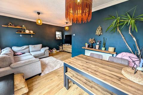2 bedroom detached bungalow for sale, Melbourne Road, Clacton-on-sea, CO15 3