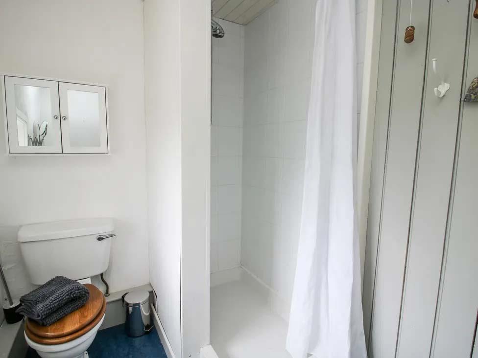 Sc 1677748537 1125391 18.jpg