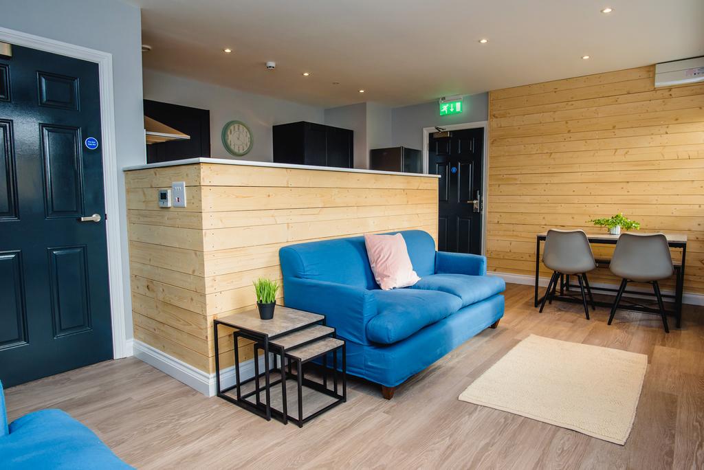 Flat E Lounge 4.jpg