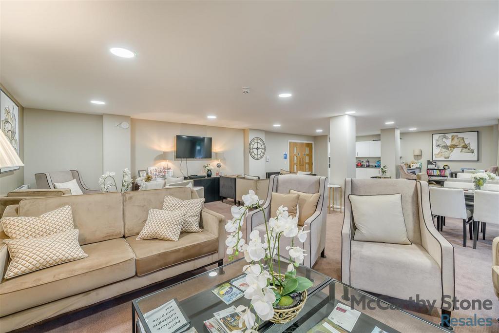 8672327-interior16.jpg