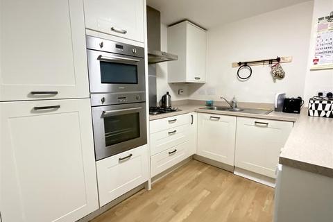 2 bedroom apartment to rent, Danby Street, Bristol