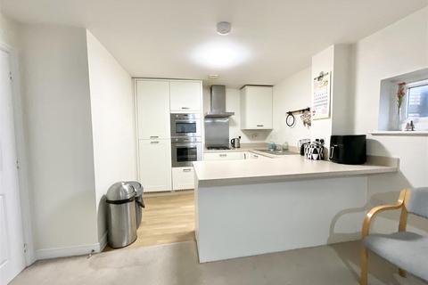 2 bedroom apartment to rent, Danby Street, Bristol