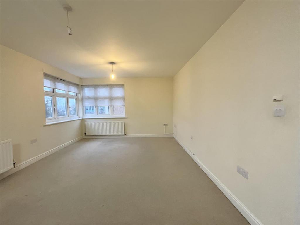 Kitchen / Lounge