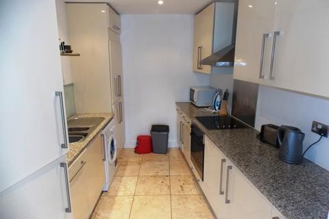 3 bedroom apartment to rent, Dundee Wharf, Three Colt Street, London E14