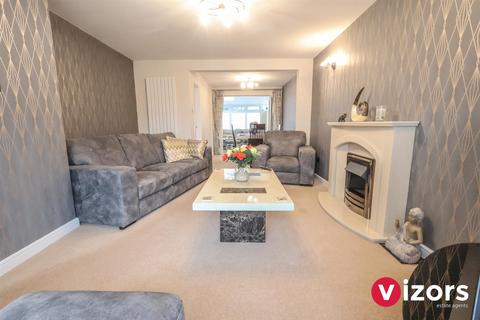 4 bedroom semi-detached house for sale, Bishopstone Close, Redditch
