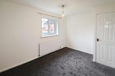 2 bedroom end of terrace house to rent, Bramwell Gardens, Longford, Coventry