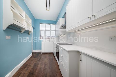 undefined, Eagle Lodge, Golders Green