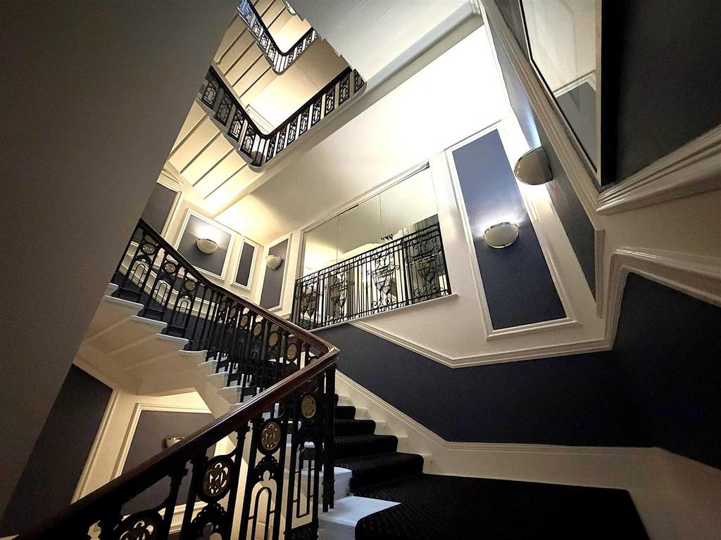 Stairwell 2.jpeg