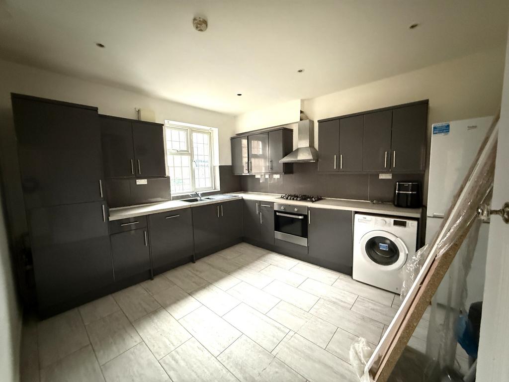 Modern Fitted Kitchen