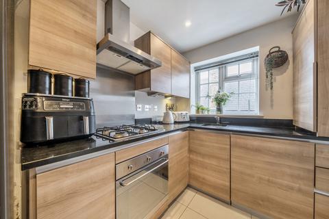undefined, Tweedy Road, Bromley