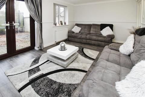 undefined, Edgemoor Close, Bradford BD4
