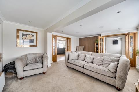 undefined, Poplar Crescent, Epsom, KT19
