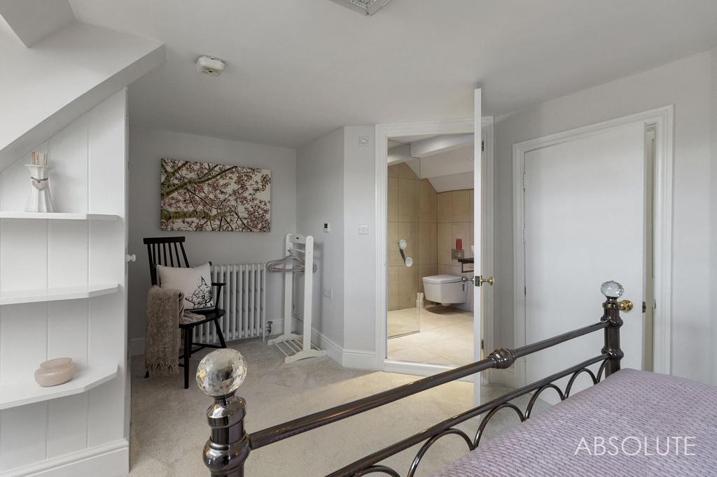 Bedroom with ensuite