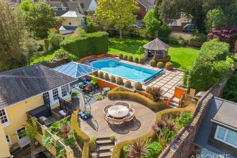 4 bedroom villa for sale, Cowick Lane, Exeter, EX2