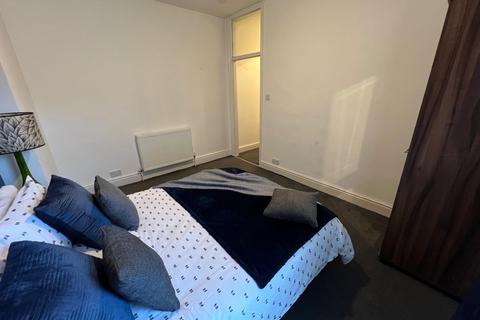 1 bedroom in a house share to rent, Alpha Drive, Birkenhead CH42