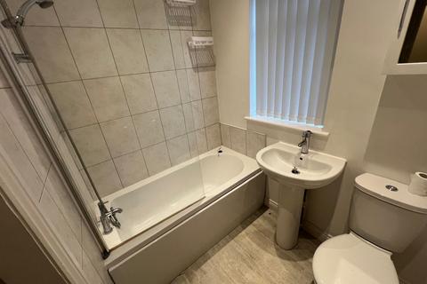 1 bedroom in a house share to rent, Alpha Drive, Birkenhead CH42