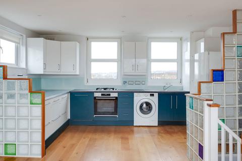2 bedroom maisonette to rent, Torriano Avenue, London NW5