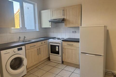 3 bedroom terraced house to rent, Room 1, 91 Cotmanhay RoadIlkestonDerbyshire