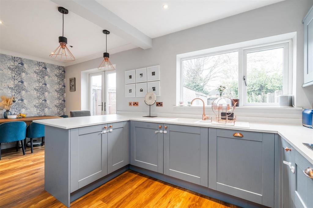 4 Elkstone Close 7.jpg