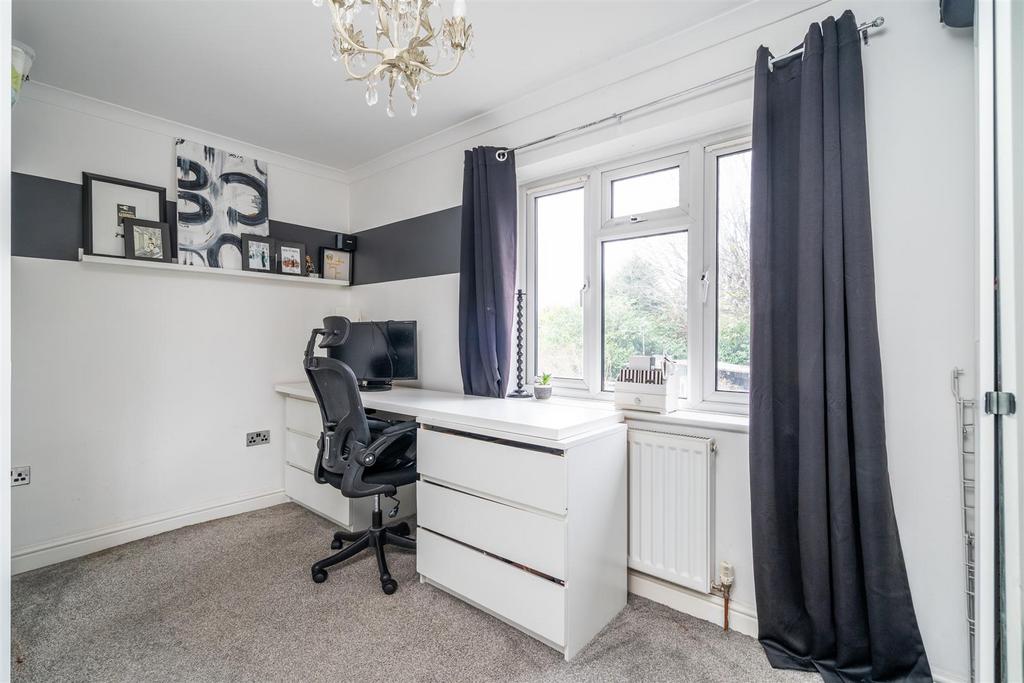 4 Elkstone Close 9.jpg