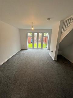 3 bedroom semi-detached house to rent, Sandwell Park, Kingswood, Hull