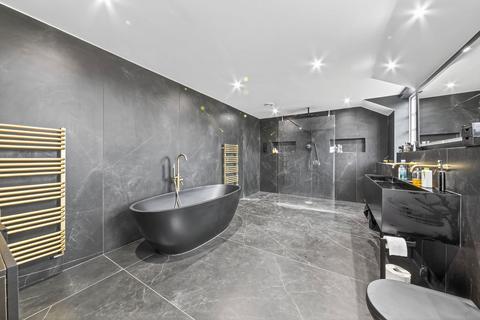 6 bedroom detached house for sale, Harborough Road, Market Harborough LE16
