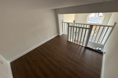 Studio to rent, 36-38 Friern Barnet Road, London N11