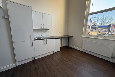 Studio to rent, 36-38 Friern Barnet Road, London N11