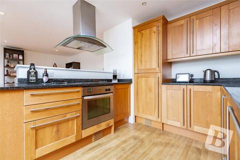 2 bedroom apartment for sale, Station Road, Upminster, RM14