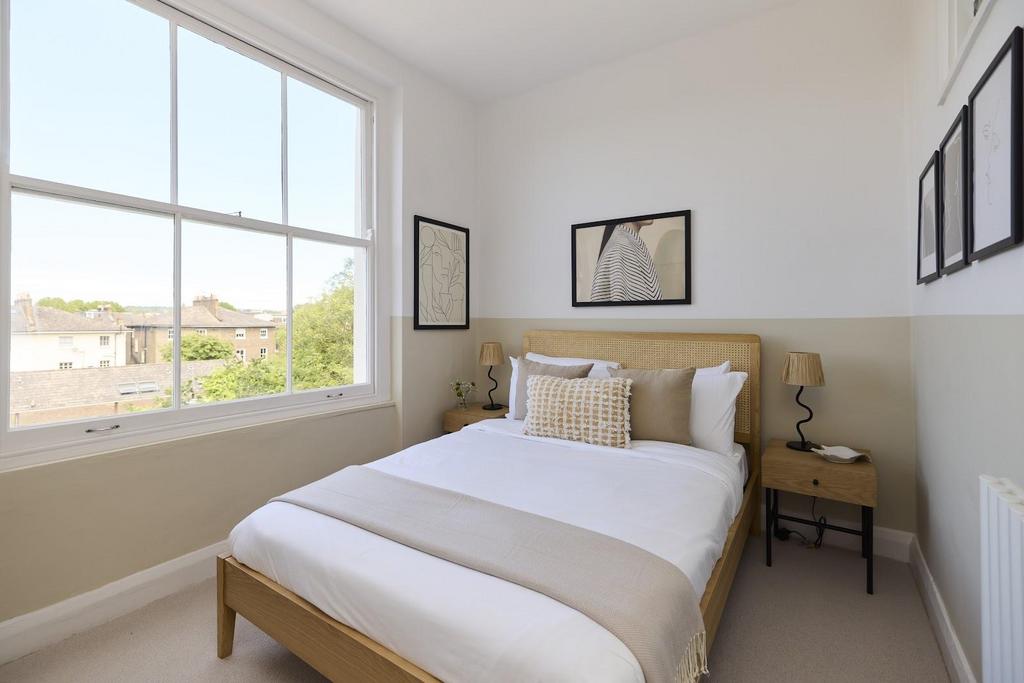 2-bedroom flat on Cliff Road, NW1 9 AP