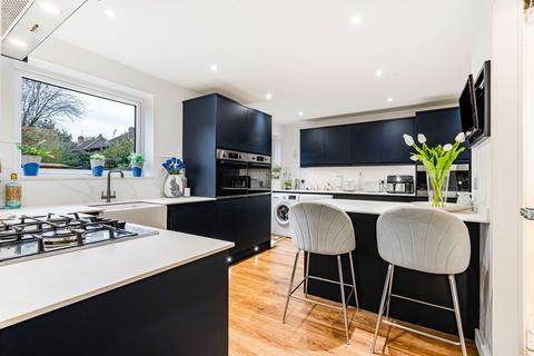 undefined, Twyner Close, Horley RH6