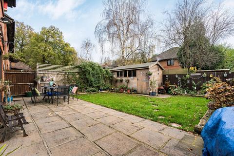 undefined, Twyner Close, Horley RH6