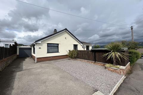 2 bedroom detached bungalow to rent, Stephens Crescent, Govilon, Abergavenny, NP7