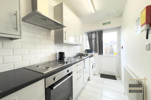 undefined, Corporation Avenue, HOUNSLOW TW4