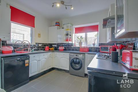 undefined, Kings Avenue, Holland-On-Sea CO15
