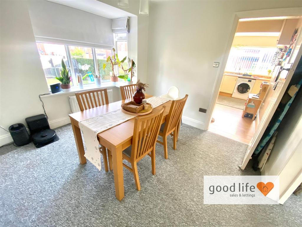 20251125 122409328 i OS11marina.jpg