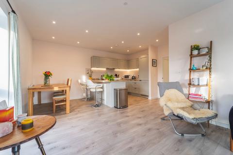 2 bedroom flat for sale, Park Road, Poole BH15
