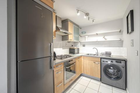 1 bedroom apartment for sale, Flint Close, London