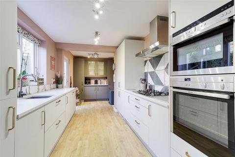 5 bedroom detached house for sale, Walsingham Road, Nottingham NG5
