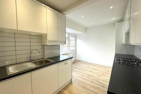 undefined, Fenton Avenue, Staines TW18