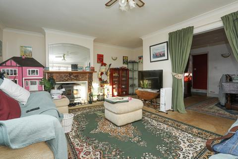 3 bedroom bungalow for sale, Throwley Forstal, Faversham, Kent, ME13