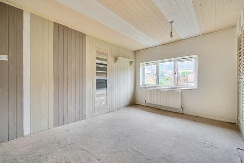 2 bedroom end of terrace house for sale, Luker Avenue, Oxfordshire RG9
