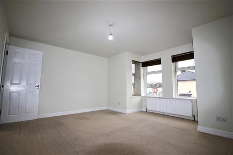2 bedroom apartment to rent, Pembroke Road, London E17